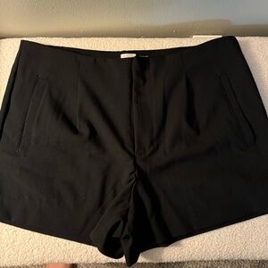 Women’s Midi Short 4” - A New Day